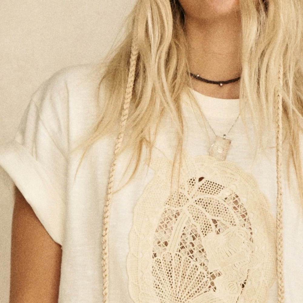 Spell The Mermaid Cove Appliqué Tee in White Sands - Picture 5 of 10